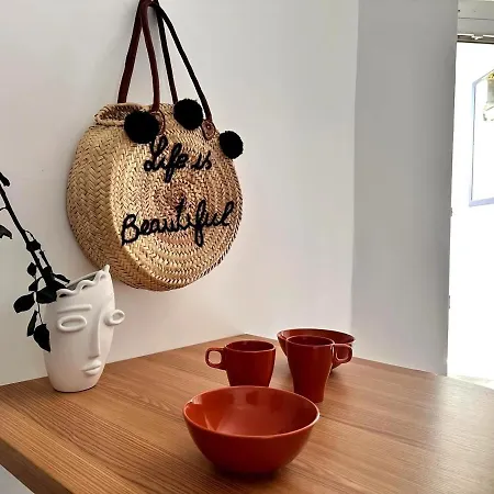 アパート Beautiful And Large Secure 2 Bedroom Haussmann Virg ベジエ